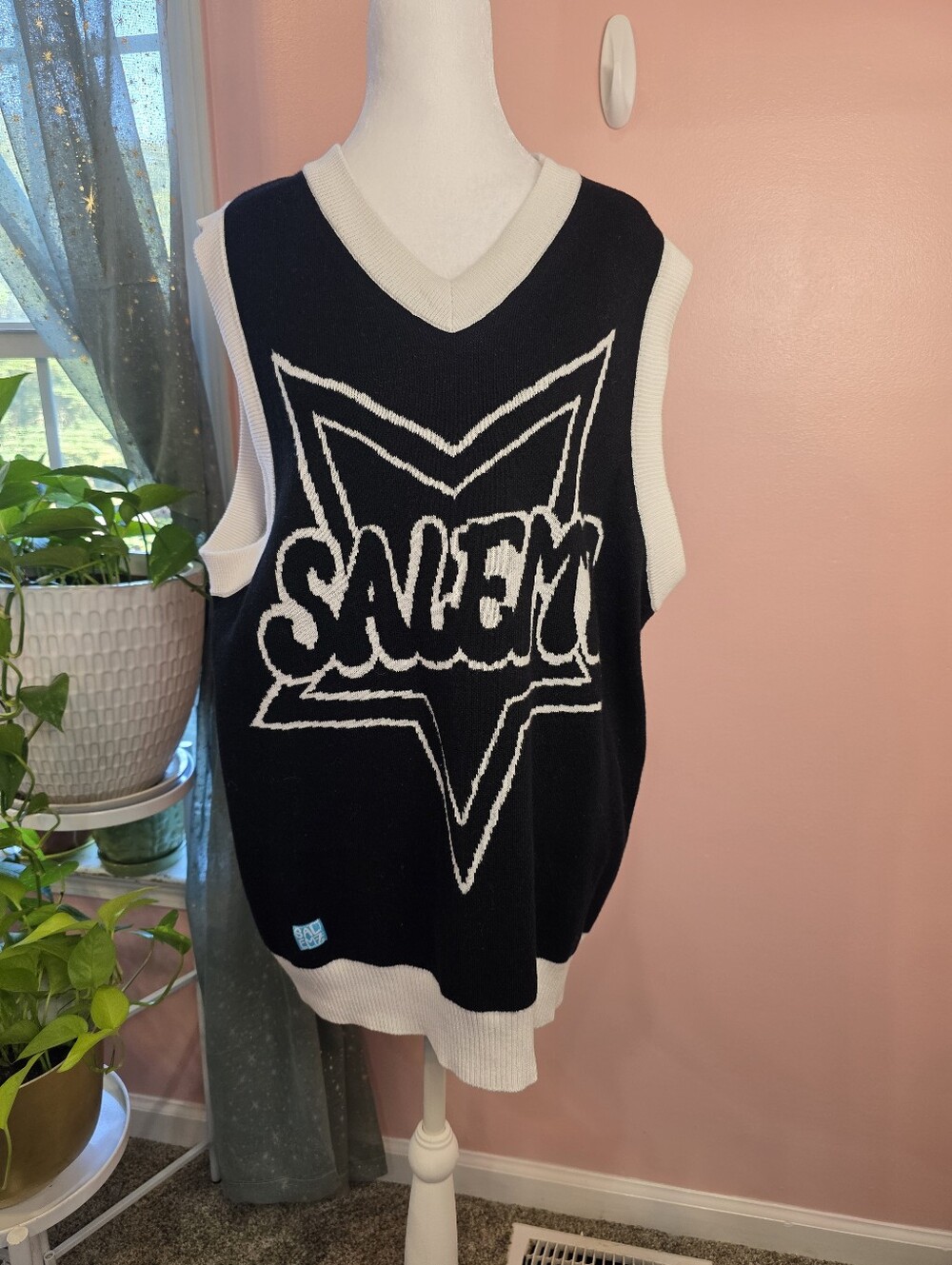 Salem7 Black White Graphic Sweater Vest Varsity Preppy Size M